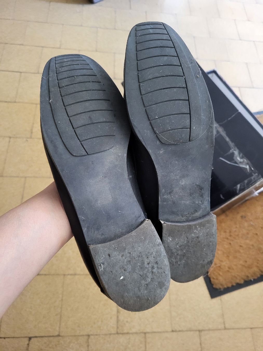 Bogner Scarpe da donna: Schwarze Loafer von BOGNER – Usato da Zweisimmen venduto da Adorable 3