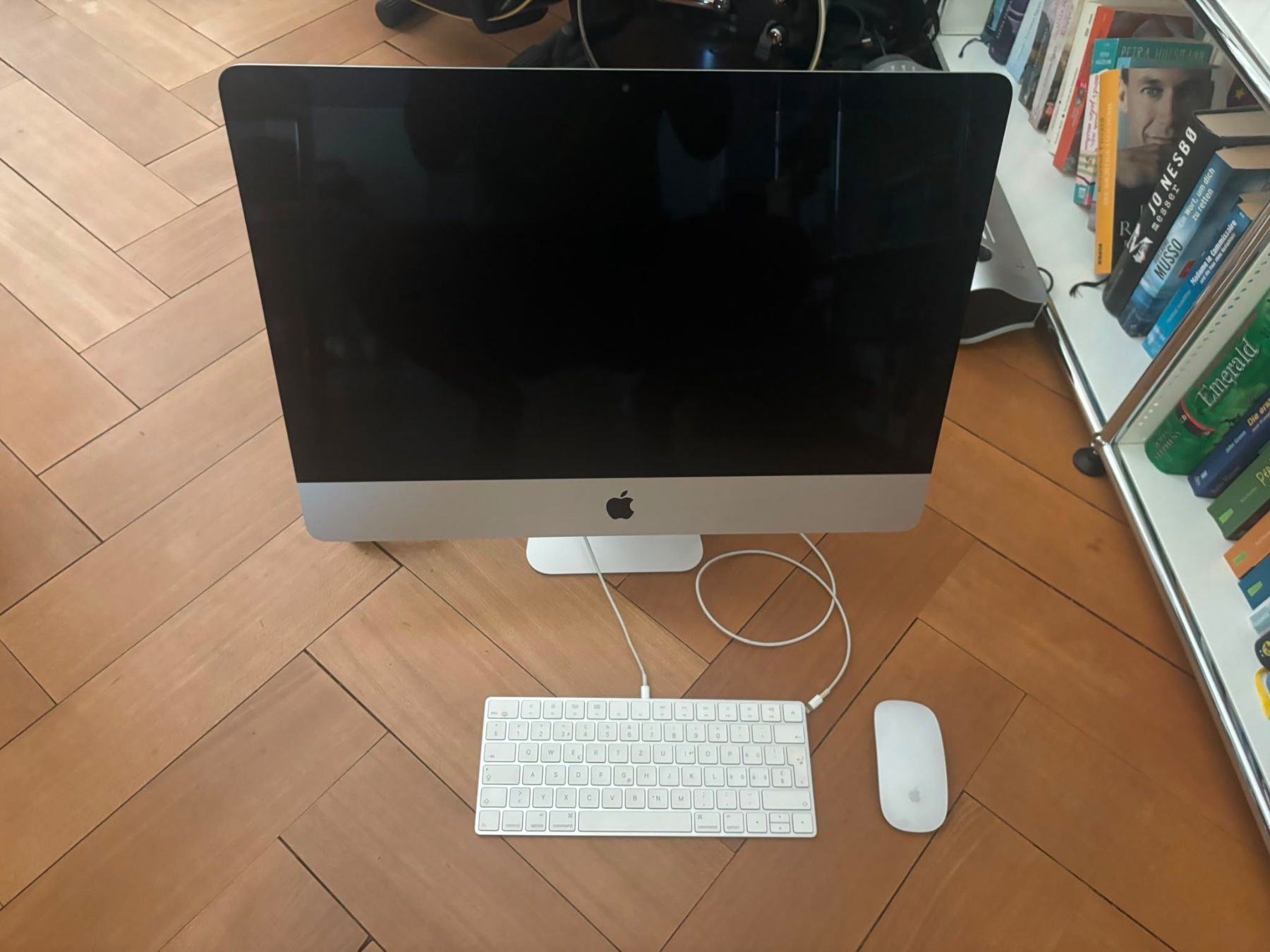 Apple PC: Apple iMac inkl. Tastatur und Maus – Usato da Solothurn venduto da Vomschloss