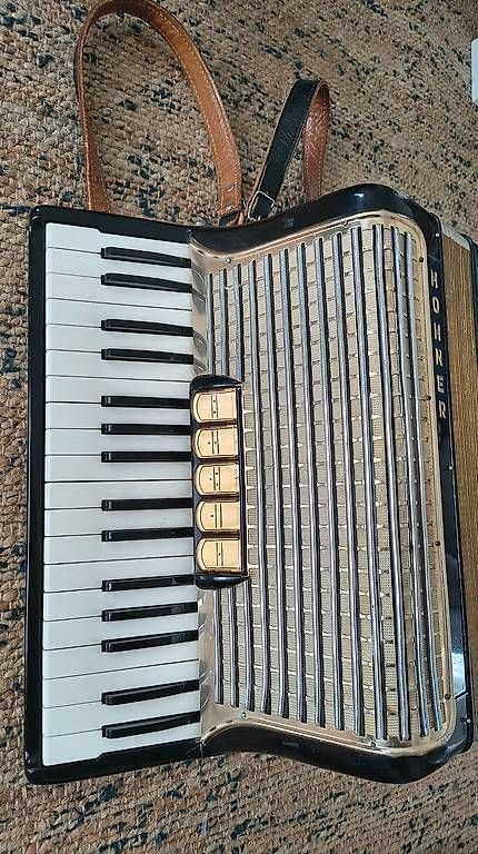 Strumenti musicali: Hohner Concerto III Akkordeon – Usato da Dietikon venduto da Pann1 2