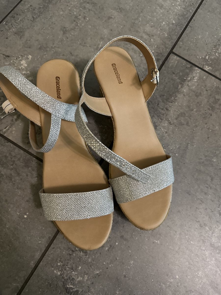 Graceland Damenschuhe: Graceland Glitzer Keilsandalen Gr. 41 – Gebraucht aus Rheinfelden von tvi_ghr7