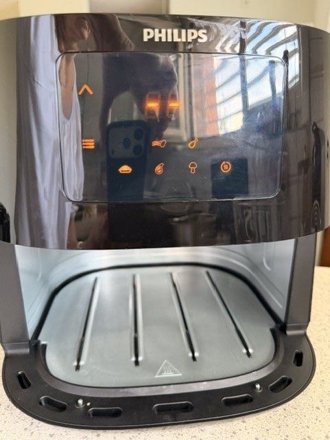 Philips Küchengeräte: AIRFRYER PHILIPS  ESSENTIAL -  XL – Neu (gemäss Beschreibung) aus Dübendorf von kerstinbrisbane