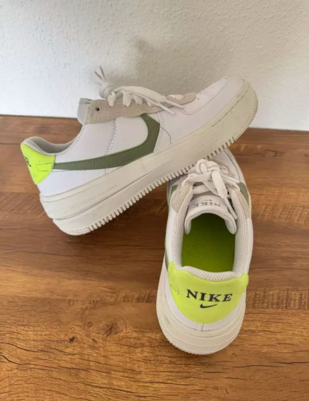 Nike Scarpe da donna: Baskets Nike Air Force 1 blanc vert taille 39 – Nuovo (secondo la descrizione) da Biel/Bienne venduto da Edi5Roli3 2