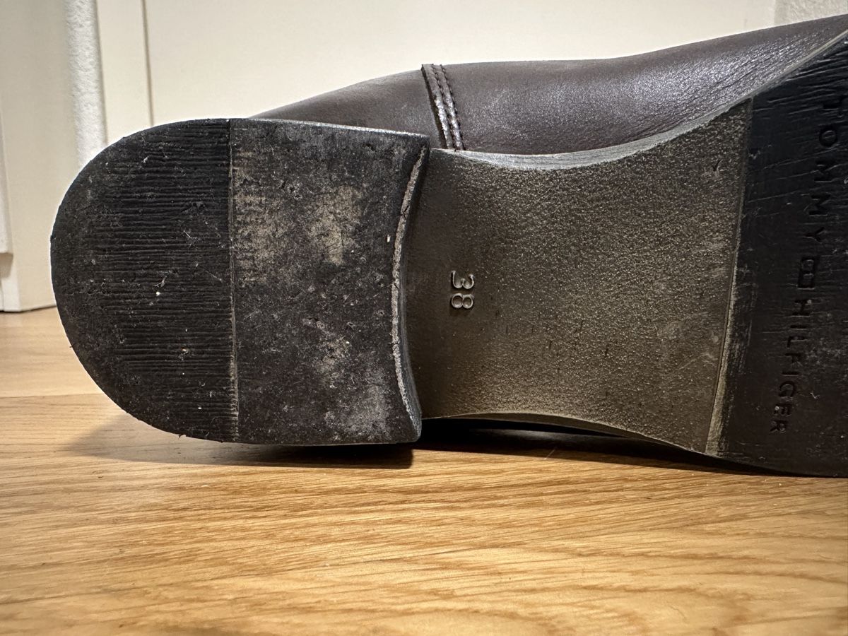 Tommy Hilfiger Scarpe da donna: Tommy Hilfiger Lederstiefel, Gr. 38 – Nuovo (secondo la descrizione) da Bolligen venduto da Bluejean1 4