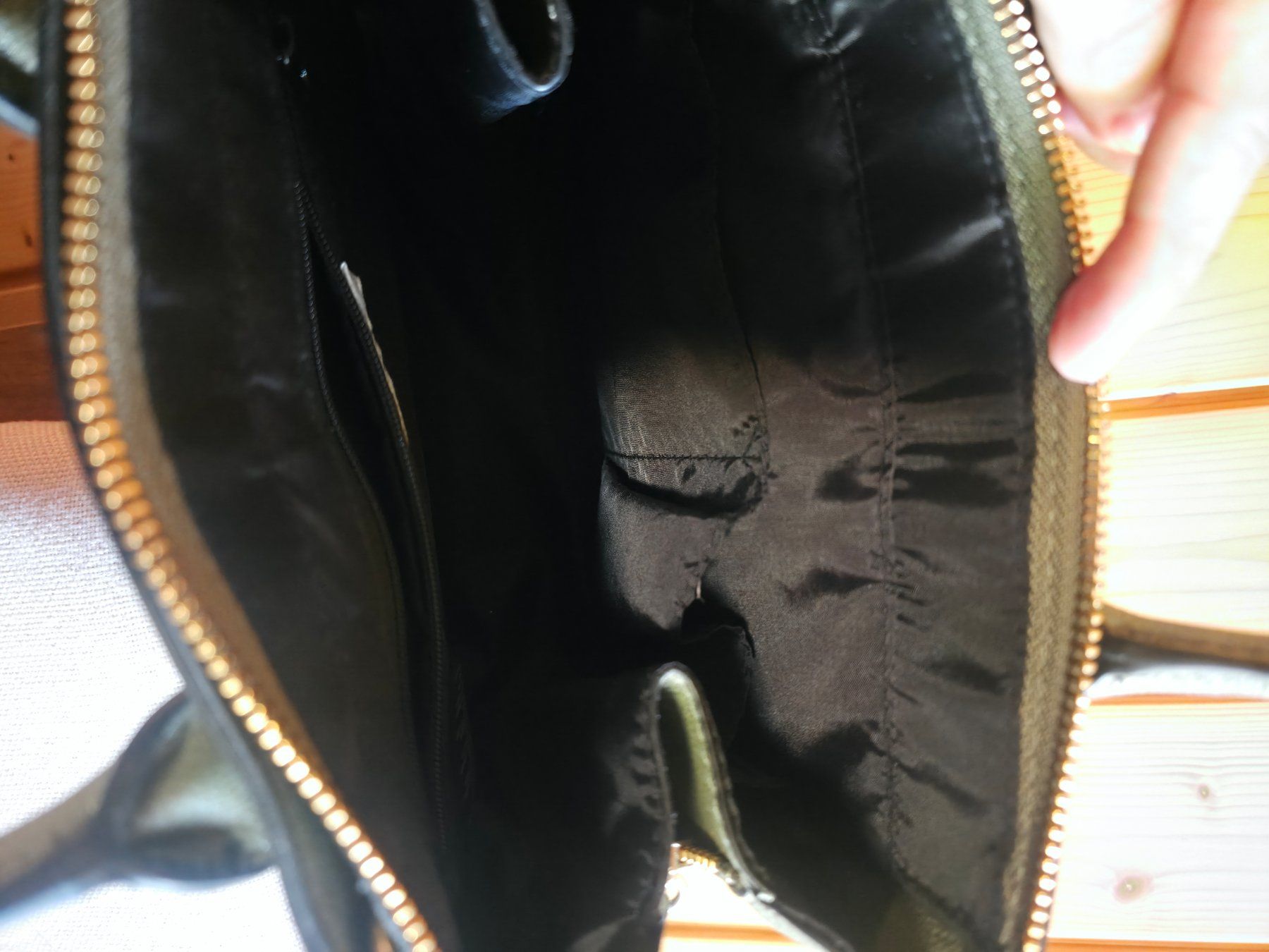 H&M Borse da donna: Grüne Handtasche, neuwertig – Nuovo (secondo la descrizione) da Wimmis venduto da sal_rj9j 2