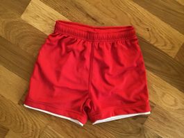 Rote Fussball/Shorts, Gr. 98/104, Top Zustand für den Sport!