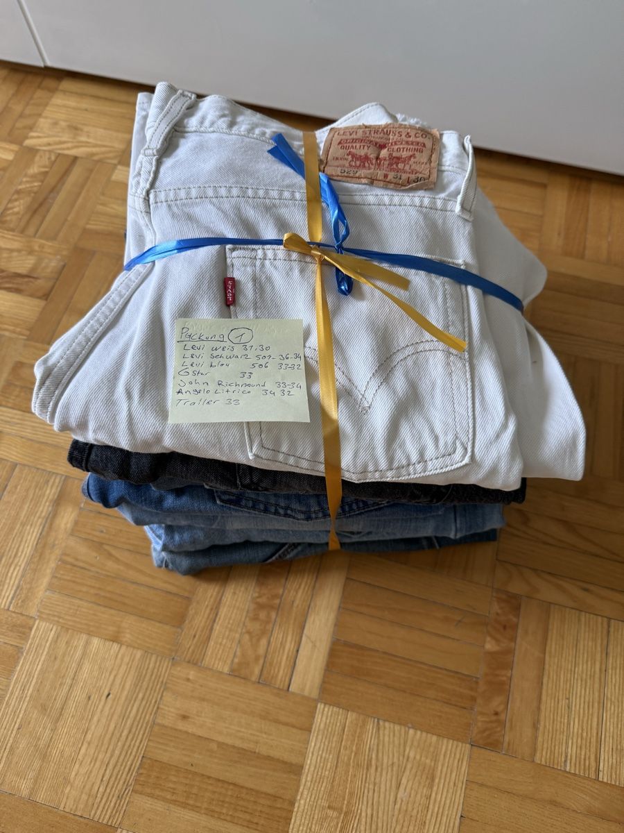 Levi's Lotti di vestiti: Herren Hosen packen Levi Gstar usw – Usato da Olten venduto da Tombik