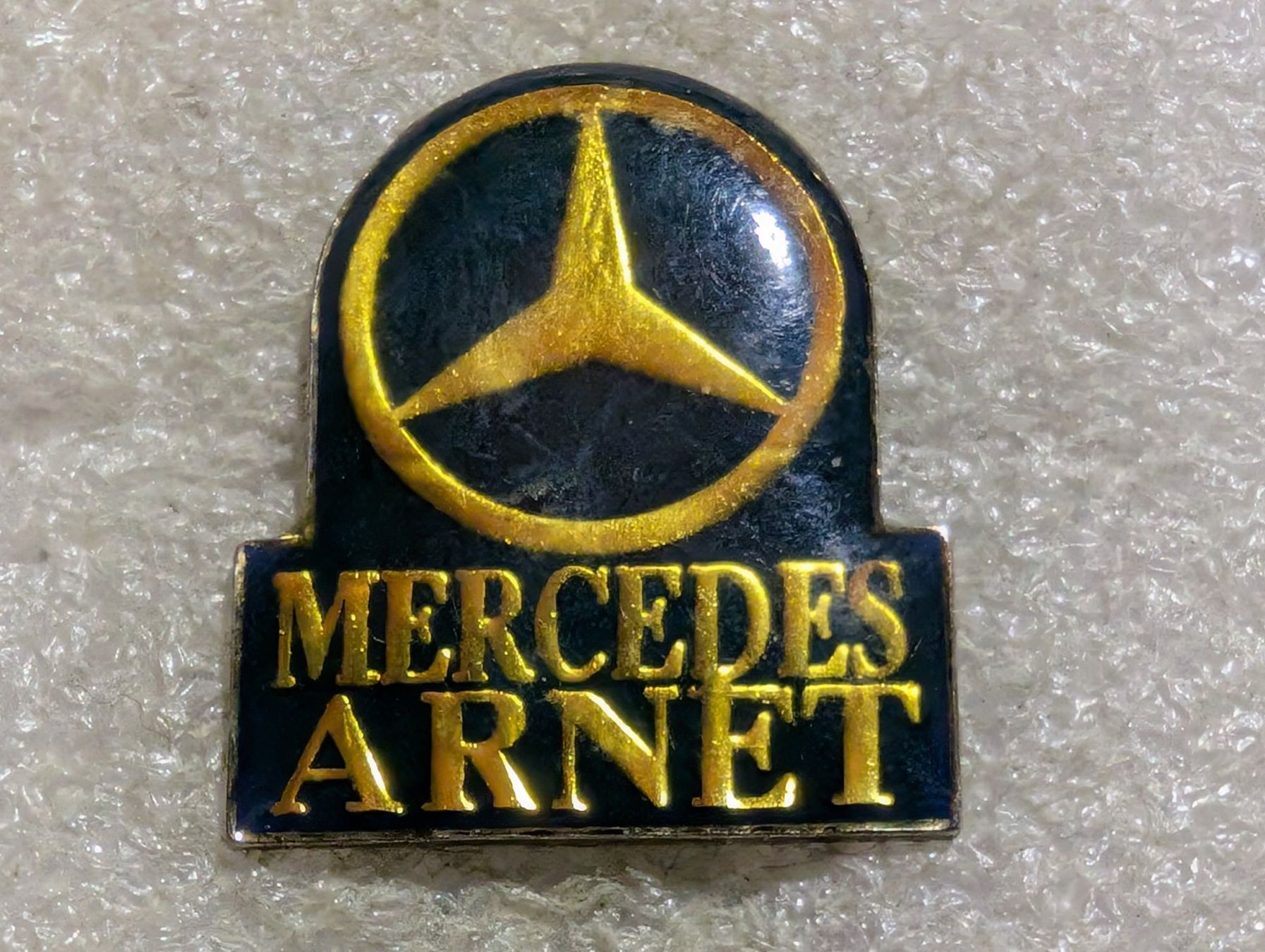 Placchette & Badge: Ansteckpin 41: Mercedes Arnet – Usato da Oppligen venduto da Pin-Fall-Shop