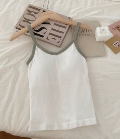 NEUES Top mit gepolstertem Brustbereich Gr. XS - 223186
