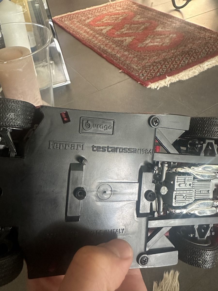 Bburago Modellini d'auto: Ferrari Testarossa Modellauto 1:18 Bburago – Usato da Bätterkinden venduto da rip2000 7