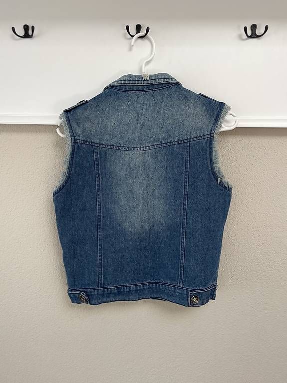 Gilet & Giacche senza maniche: Jeansweste im Destroyed-Look  Größe S/M – Usato da Glis venduto da SabrinaXA 1