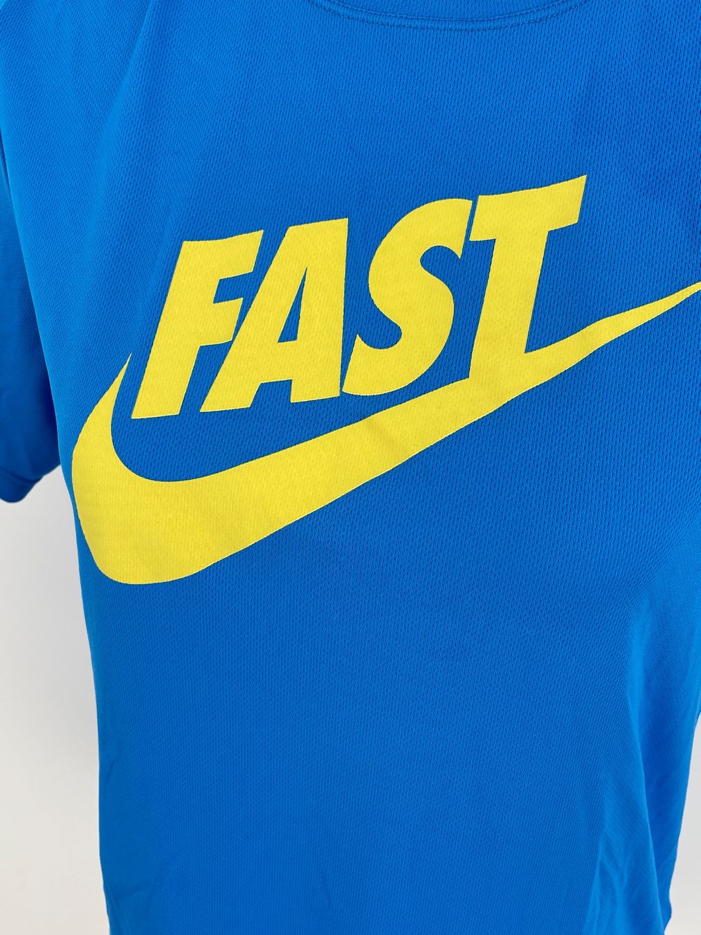 Nike T-shirts: Nike Dri-FIT FAST Shirt Gr. S – D'occasion à Auenstein par moin. 2