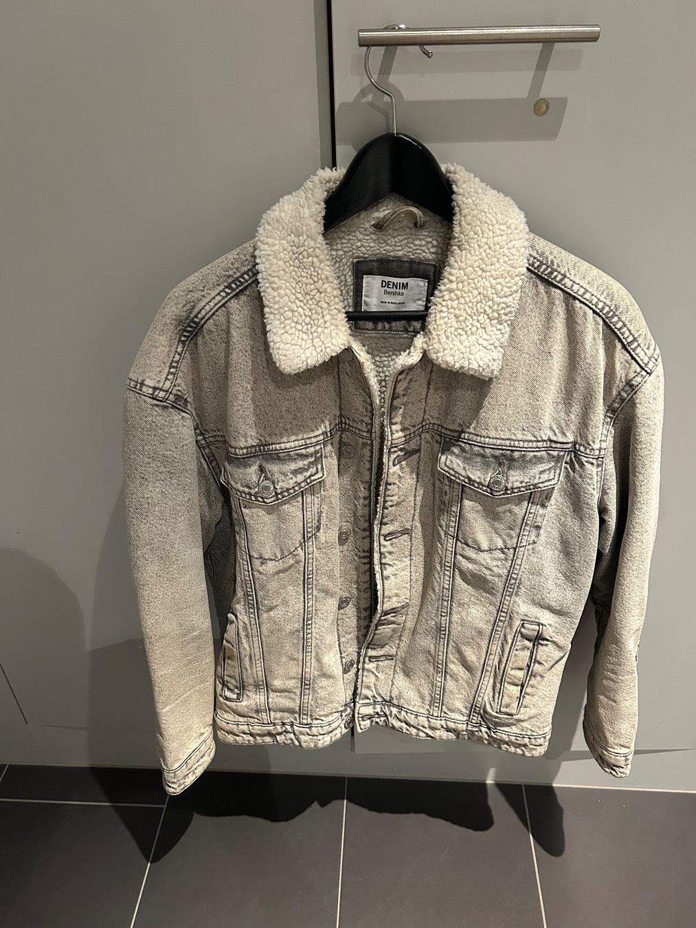 Bershka Giacche: Bershka Winter Jacke – Usato da Schlieren venduto da Leavio