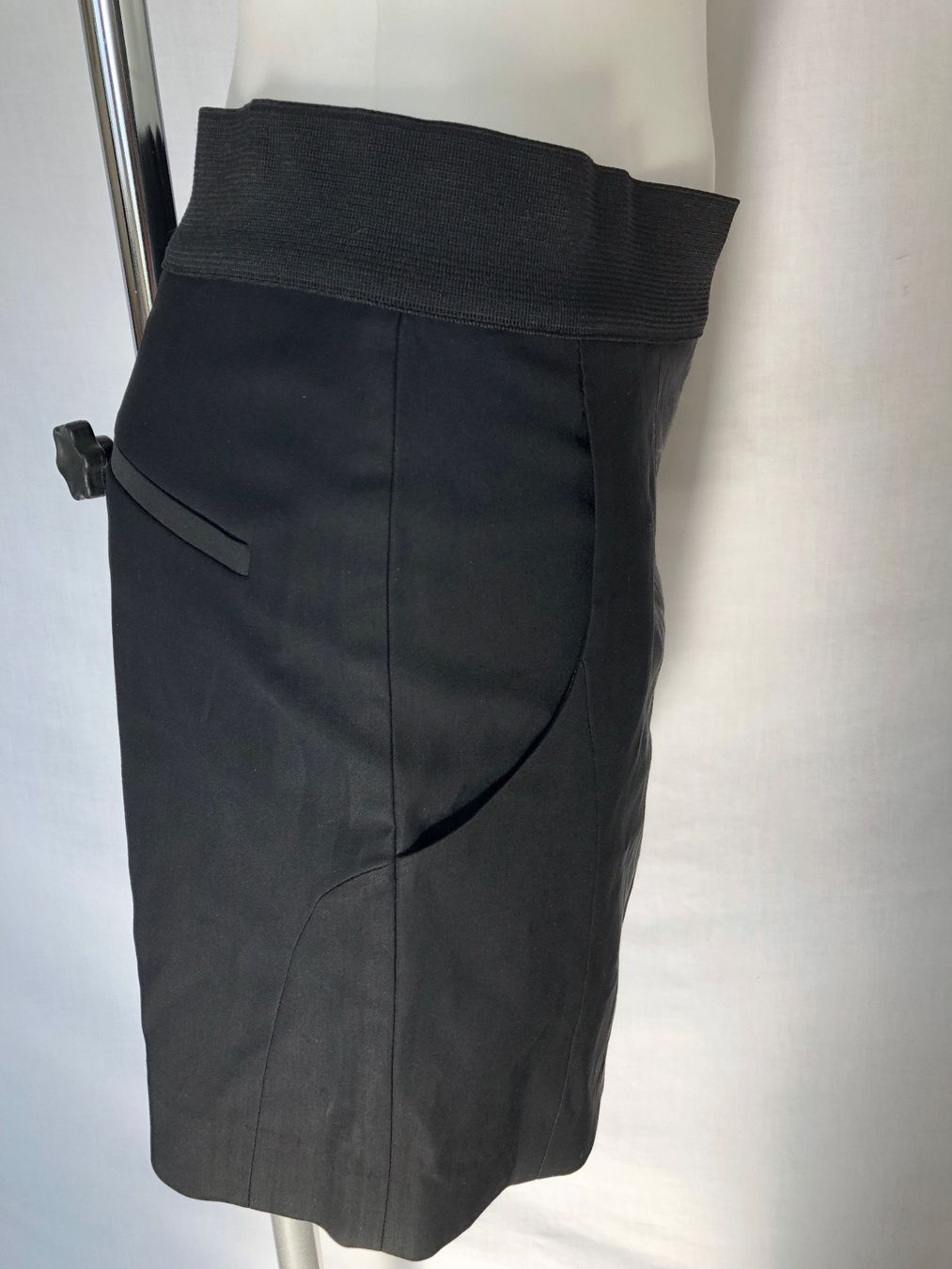 Helmut Lang Röcke: Mini-jupe noire Helmut Lang laine vierge – Gebraucht aus Coppet von Vanessamode 1
