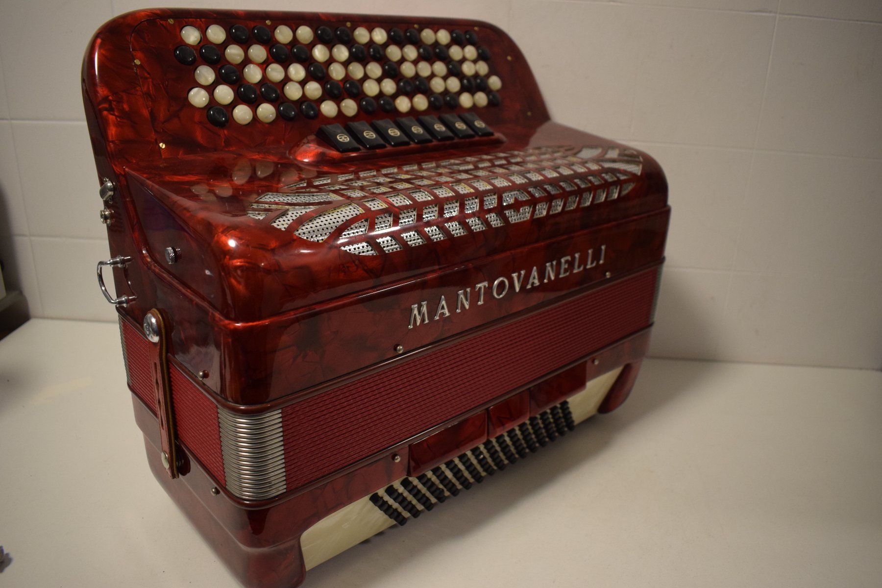 Strumenti musicali: Akkordeon chromatisch Mantovanelli – Usato da Zürich venduto da baumusik 4