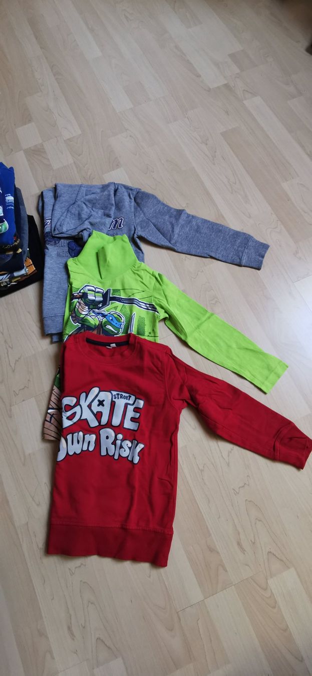 Lotti & Set di vestiti: Kleiderpaket Gr. 122/128/134 – Usato da Oberkulm venduto da Preneur 5