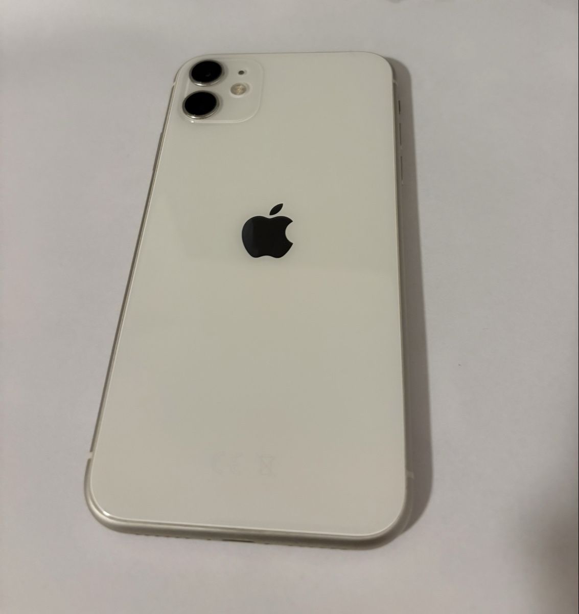 Apple Telefoni cellulari / Smartphones: iPhone 11 bianco  – Usato da Rancate venduto da mel_r7cj
