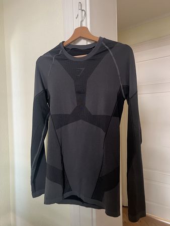 Gymshark Langarmshirt grau schwarz guter Zustand