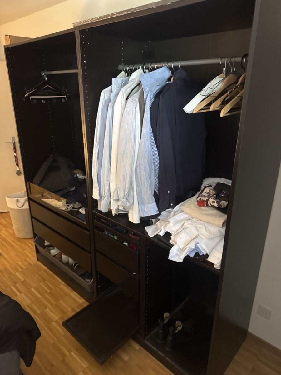 Ikea Porte manteau: Urgent sell wardrobe – D'occasion à Zürich par fml_7j8n 1