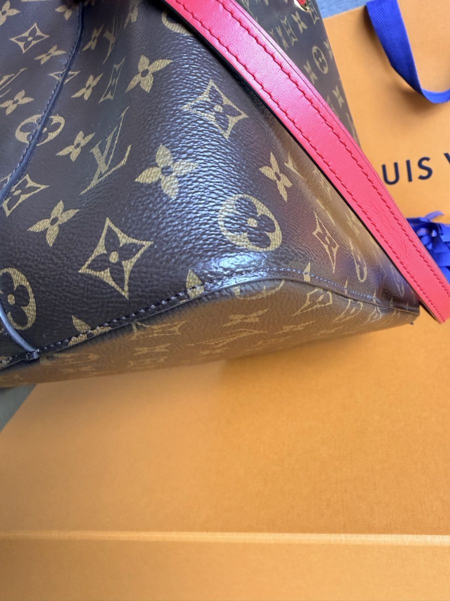 Louis Vuitton Borse da donna: Louis Vuitton NéoNoé MM Monogram - iconic handbag! – Usato da Thalwil venduto da 28rainbow 4