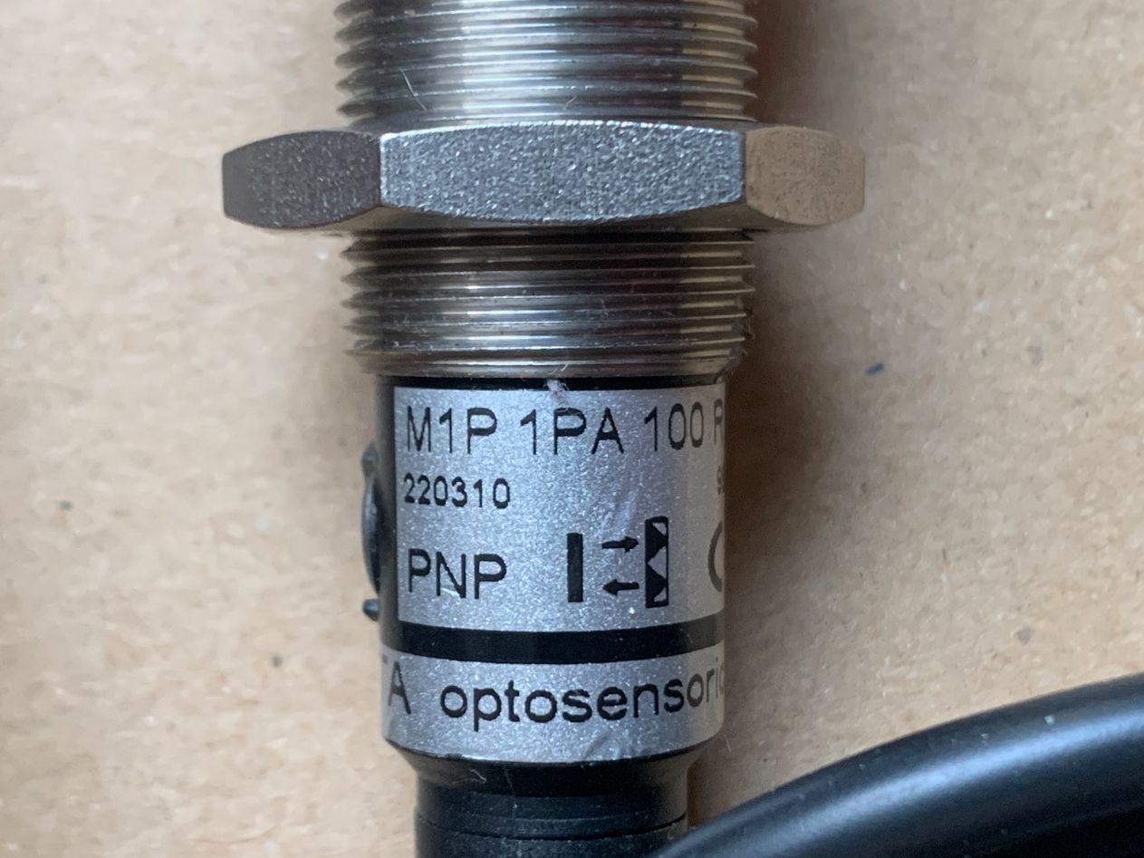 Componenti elettronici: ELESTA Lichtschranke M18x1, neu – Nuovo e nell'imballaggio originale da Wildegg venduto da Elefant42 3