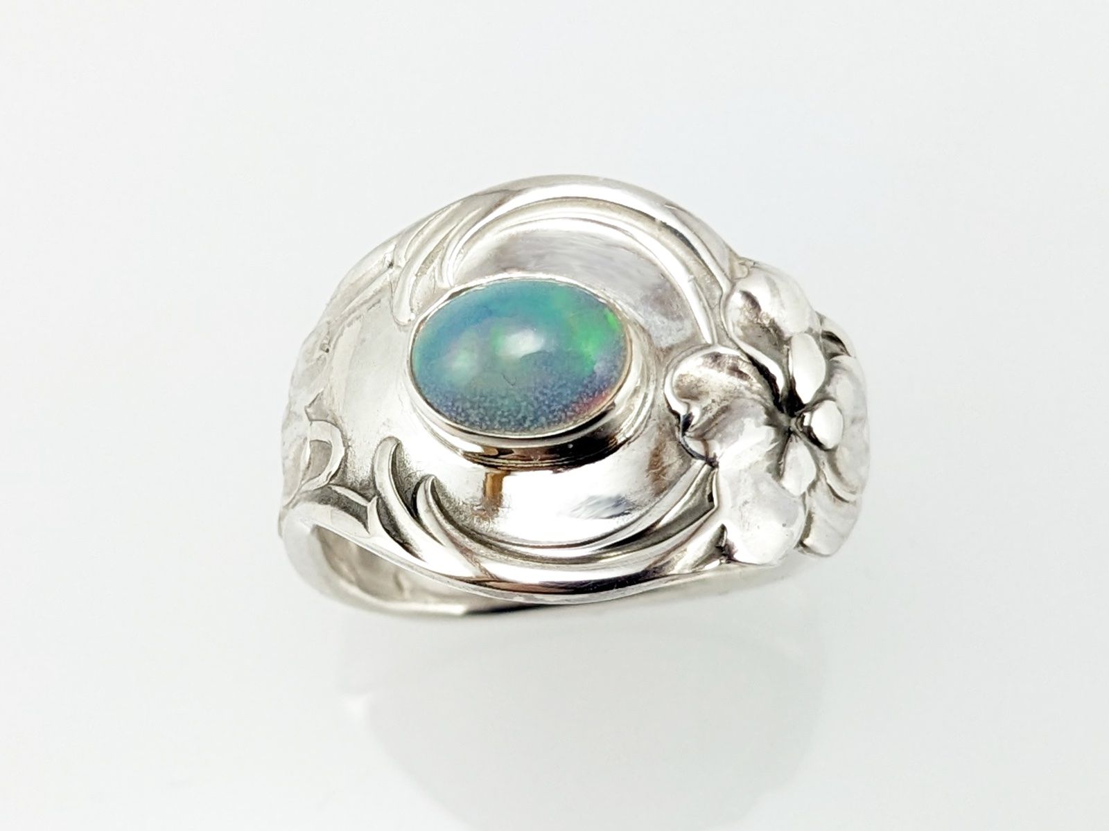 Anelli: Silberring aus der Jugendstil Epoche mit hellblauem Opal – Nuovo e nell'imballaggio originale da Meilen venduto da Byrd-bijoux 1