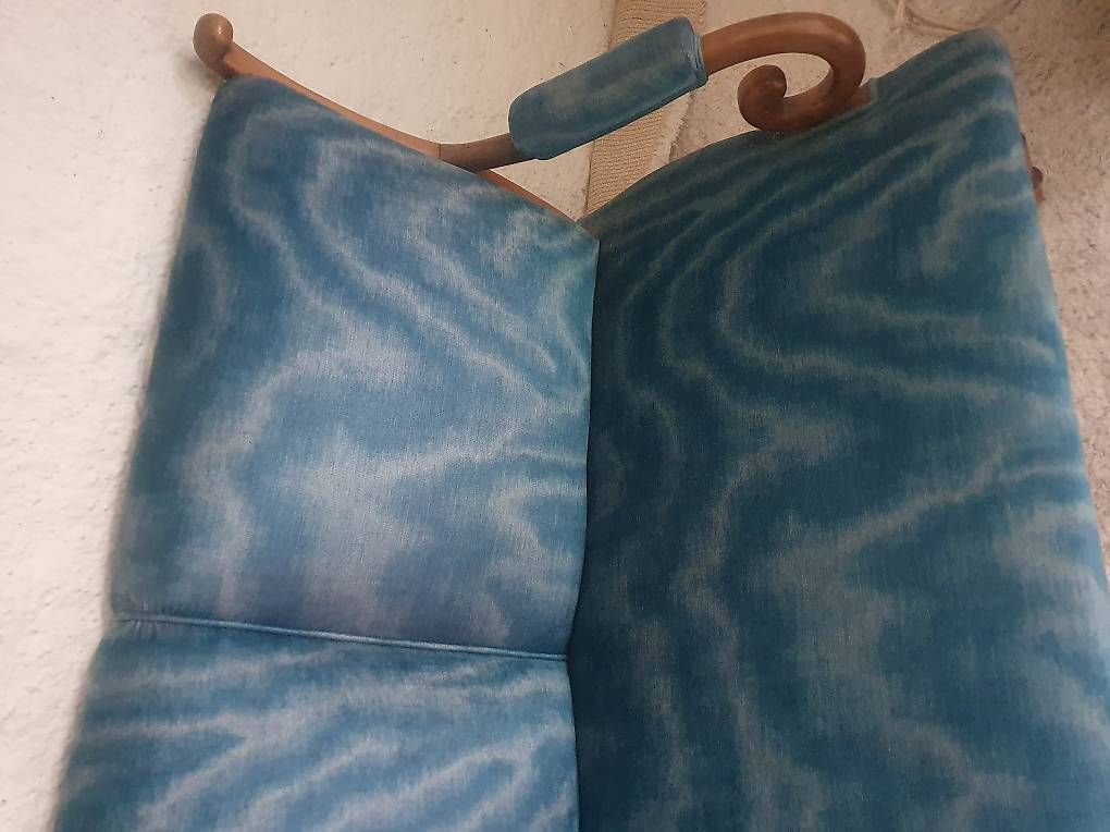 Sofas: Antikes 2er sofa – Gebraucht aus Olten von stritten 2