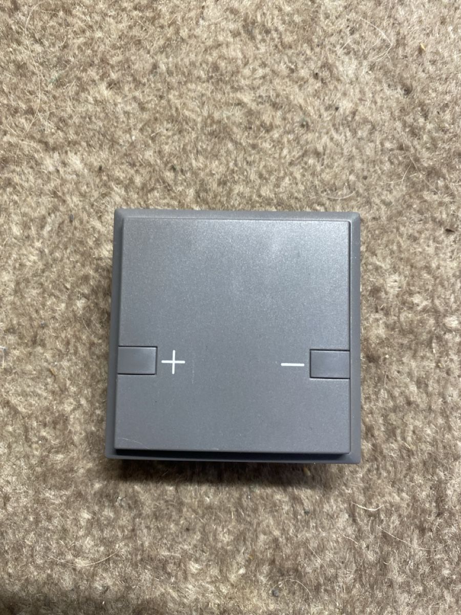 Zeptrion Interruttori: Zeptrion Universal - Dimmer  3306 – Usato da Oberiberg venduto da Tquattro