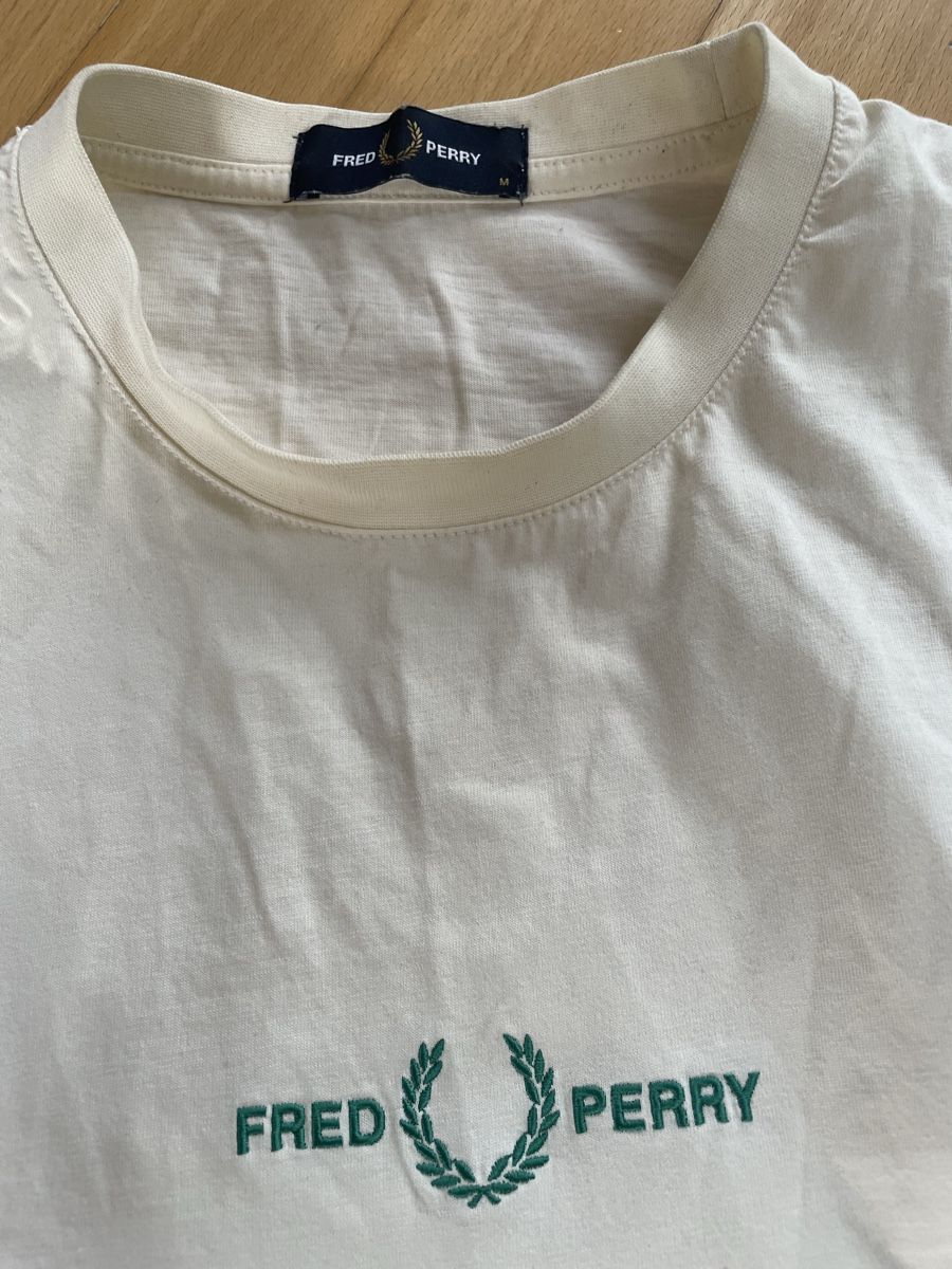Fred Perry T-shirt: Fred Perry & NASA Gr.M – Usato da Münsingen venduto da nerv11 2