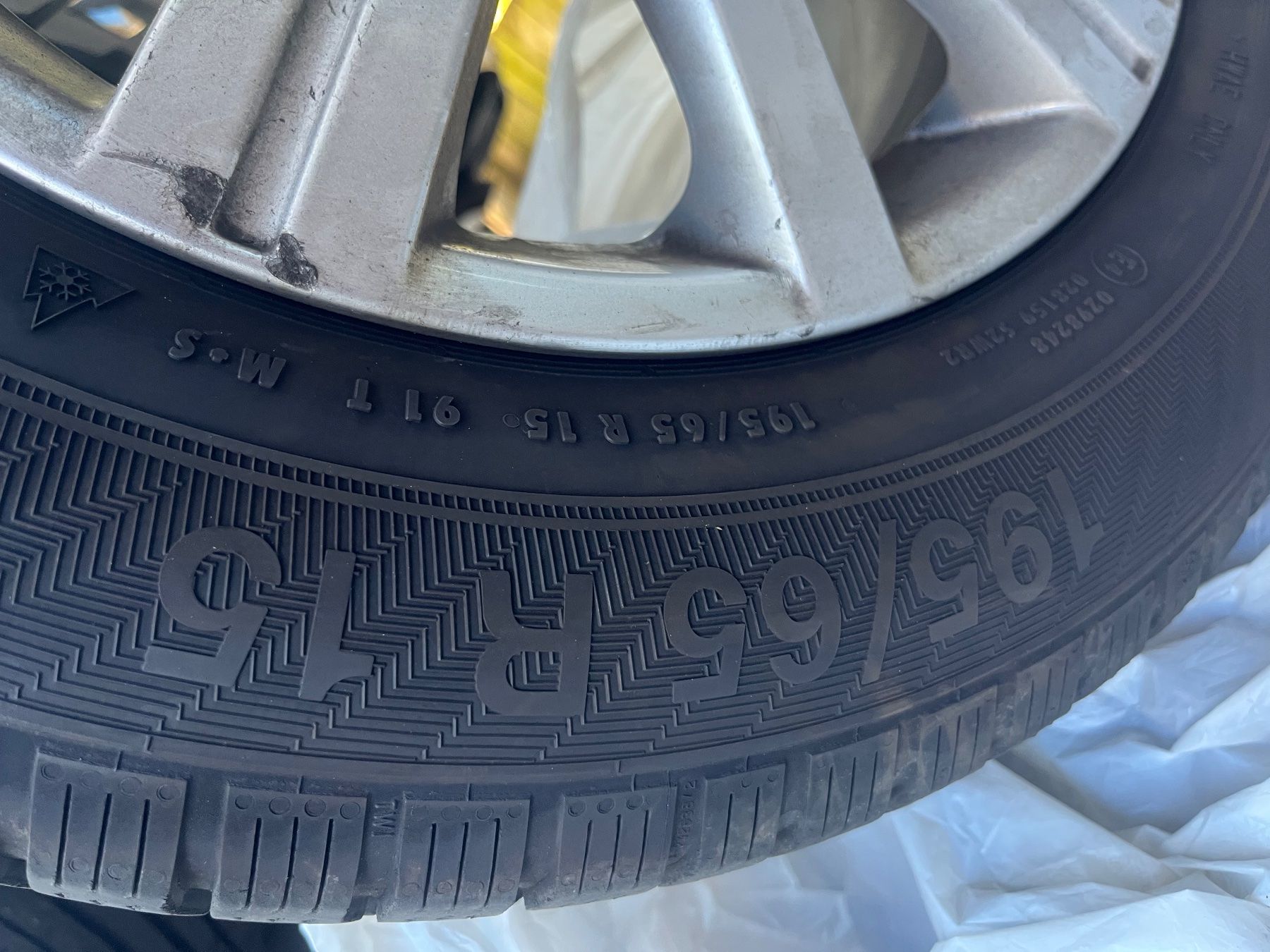 Pneumatici & Ruote complete: Kompletträder Winter VW Golf – Usato da Zürich venduto da simlindt 1