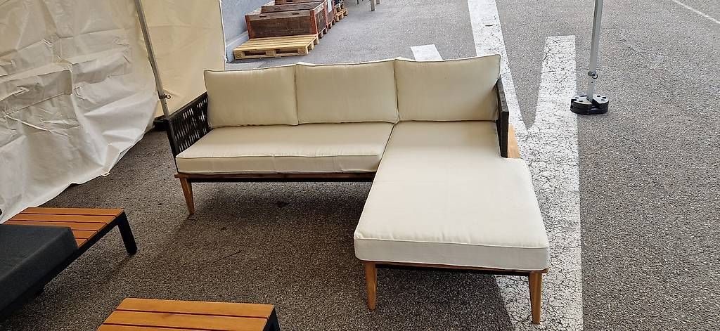 Divani: Gartenlounge neu – Nuovo e nell'imballaggio originale da Lützelflüh-Goldb venduto da Rampenverkauf_72_ 2
