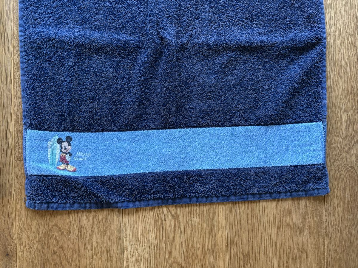 Disney Teli da bagno: 2 Handtücher Disney, Mickey Mouse, blau – Usato da Horgen venduto da Rafnaf 1