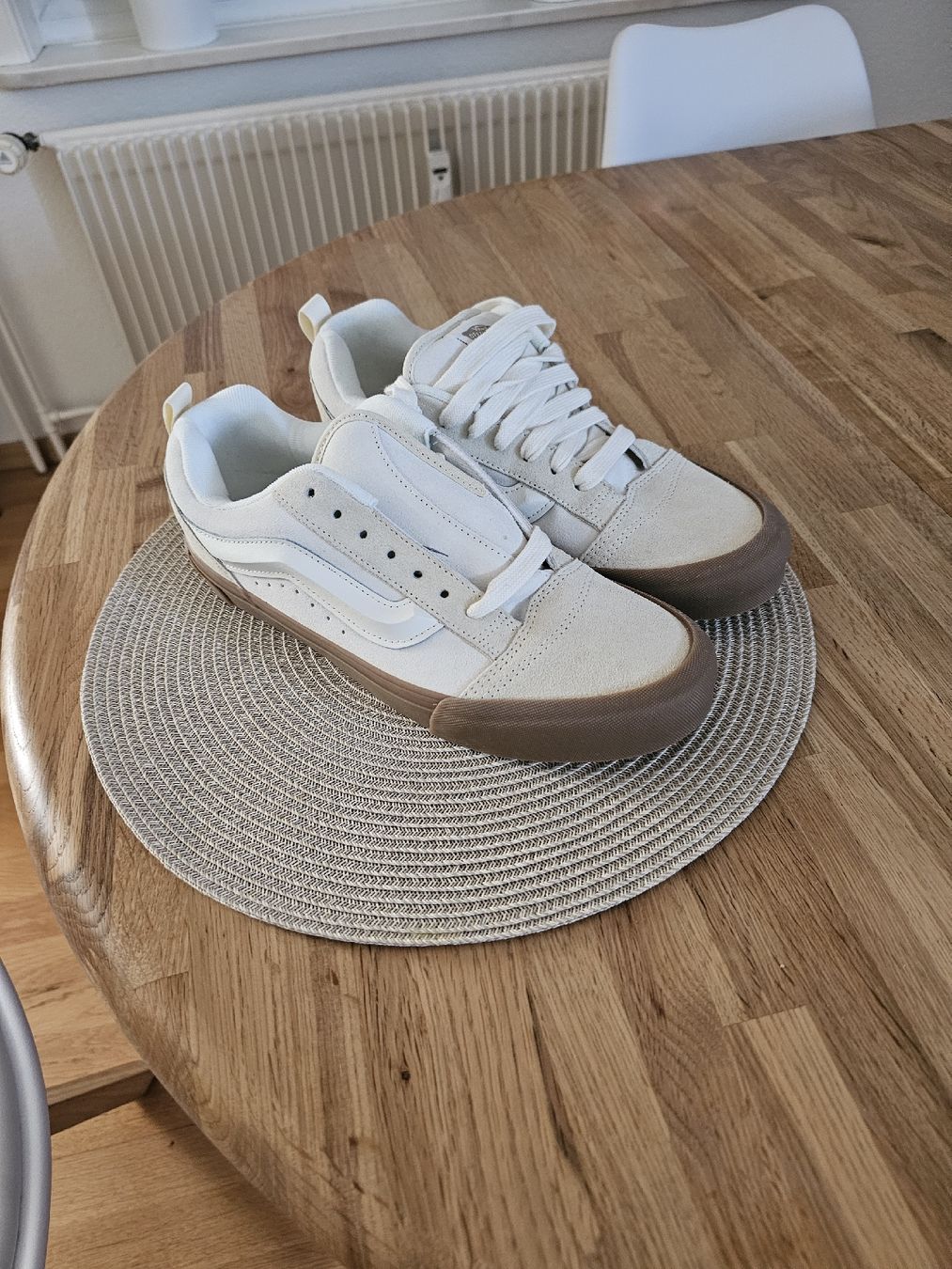 Vans Scarpe da uomo: Vans Knu Skool Schuhe Marshmallow Light Gum Grösse 44 – Nuovo e nell'imballaggio originale da Langenthal venduto da liano 1