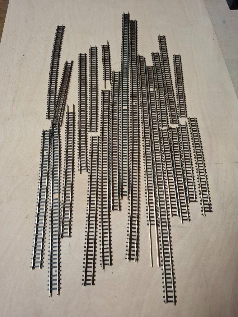 Fleischmann Modellini di ferrovie: Fleischmann Flex-Gleis 22200 Spur N 730 mm – Nuovo e nell'imballaggio originale da Henau venduto da fag_lzx9