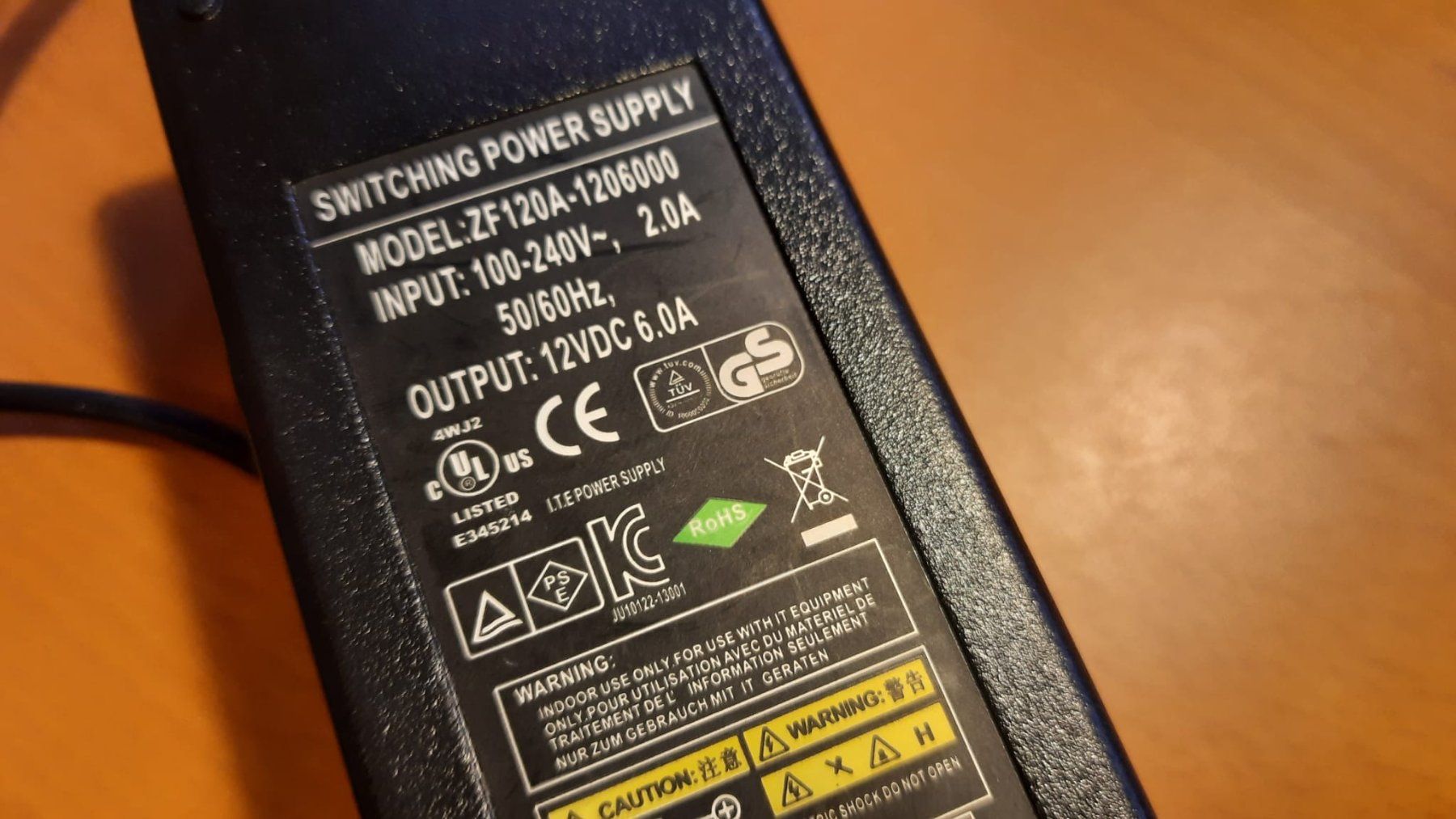 Ladegeräte: ZF120A-1206000 Switching Power Supply – Gebraucht aus Zürich von balin777 2