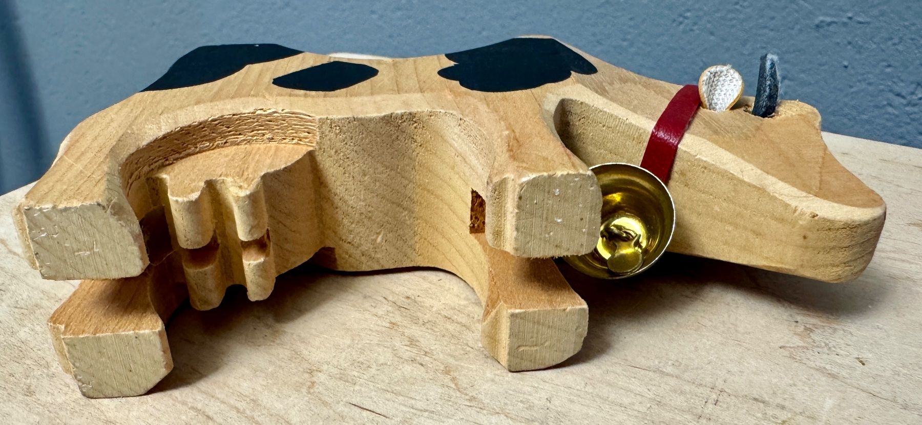 Figuren: Alte geschnitzte Holzkuh Kuh Holz – Gebraucht aus Rothrist von Luckywinner 4