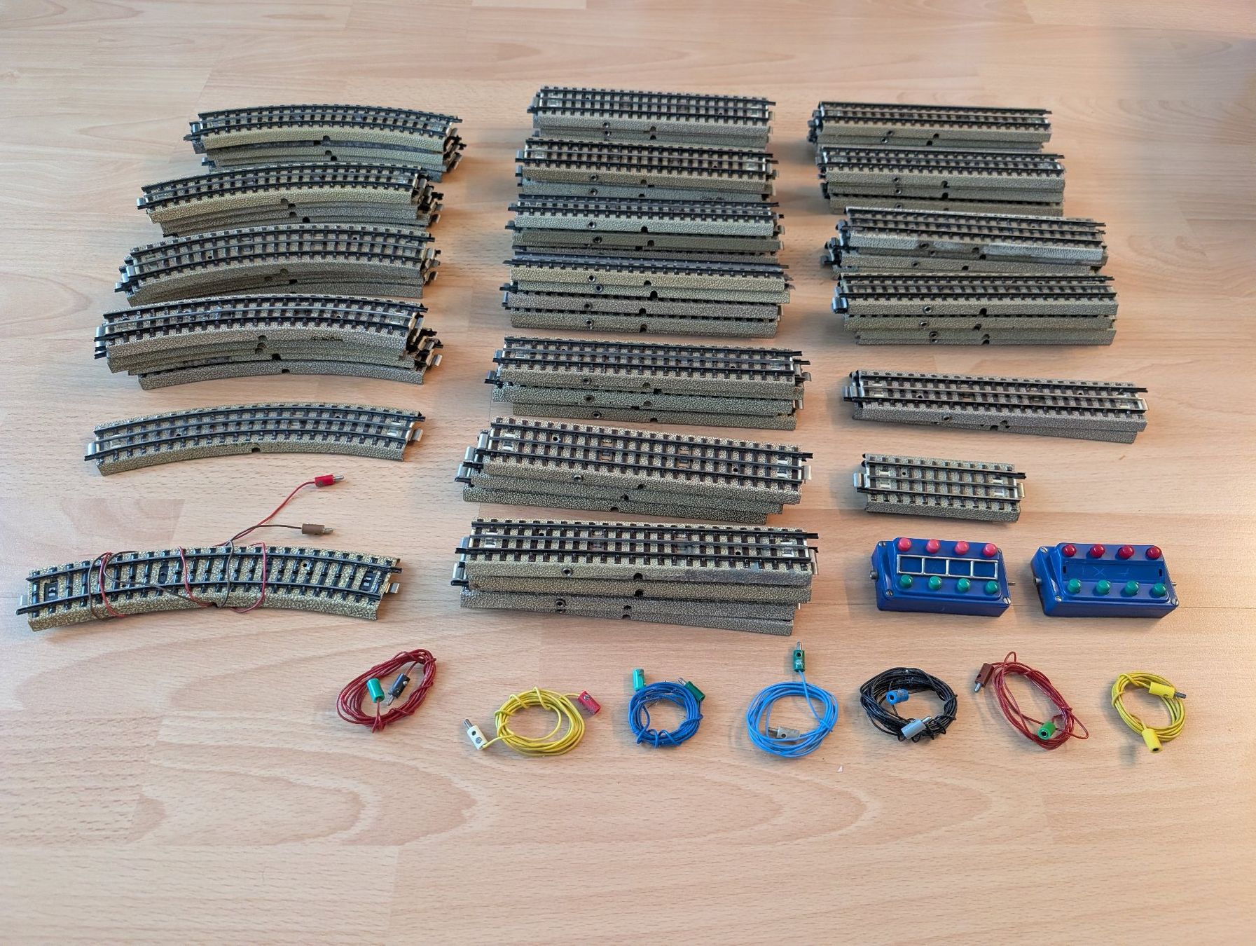 Märklin Modellini di ferrovie: Märklin diverse Schiene – Usato da Ebikon venduto da Nico151