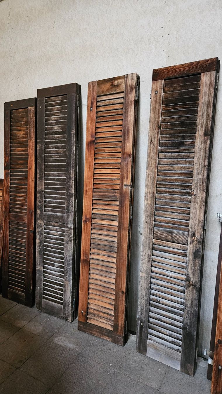 Fensterläden: Holzfensterladen – Gebraucht aus Schangnau von COBRASOL