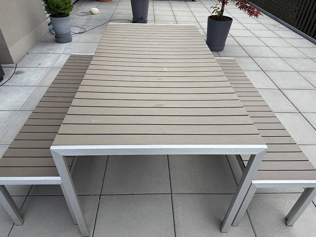 Tavoli: Gartentisch mit Sitzbänken – Usato da St. Gallen venduto da Soxguys
