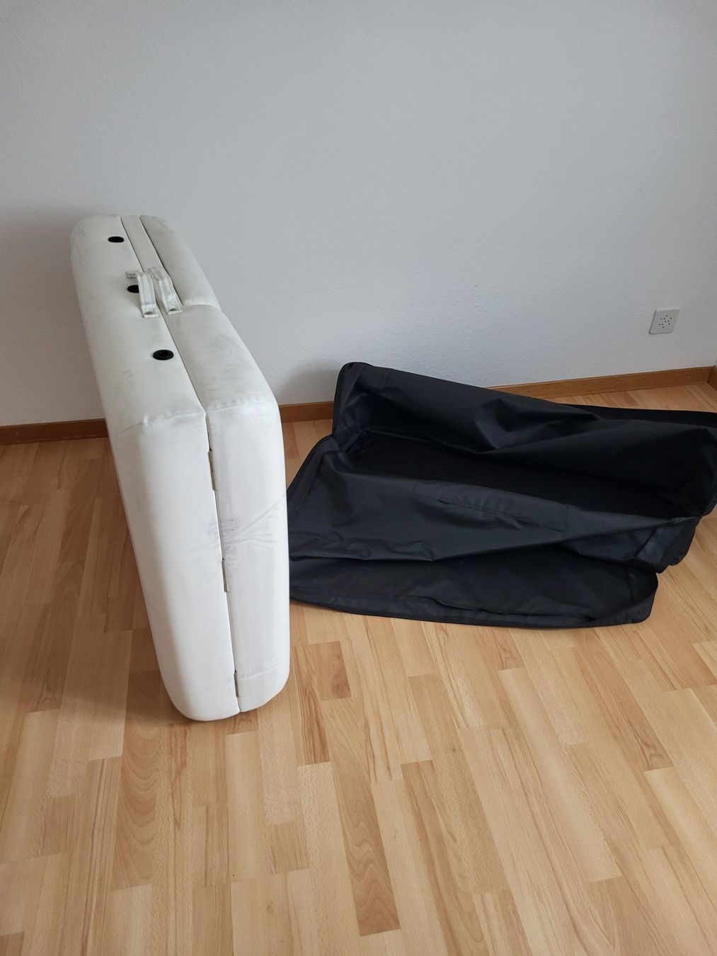 Gonser Massagegeräte: Massageliege und Zubehör – Neu (gemäss Beschreibung) aus Erstfeld von joc_hhv8 5