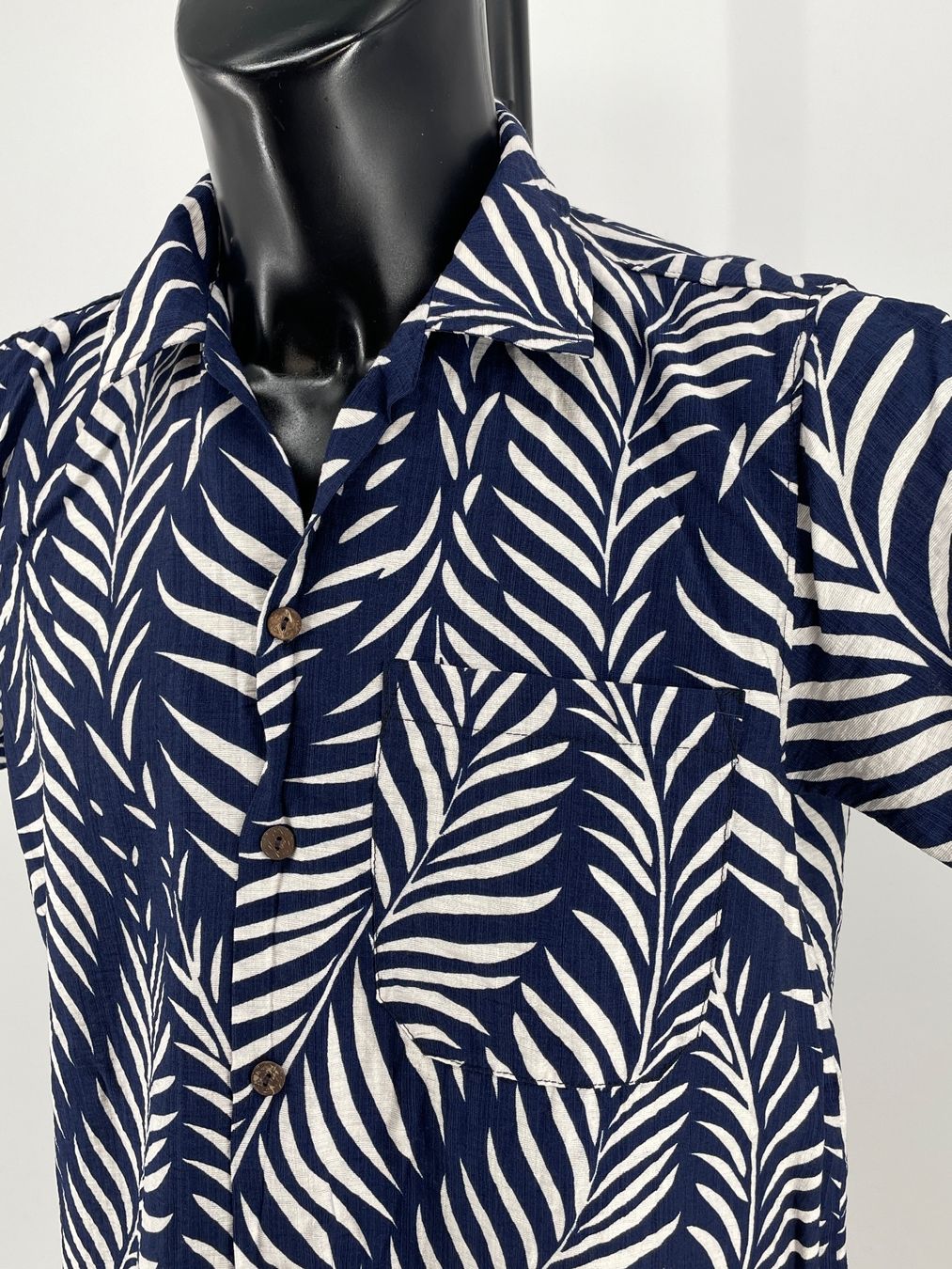 Camicie: Hemd Gr. M mit Palmenmuster von Teentop – Usato da Auenstein venduto da moin. 1
