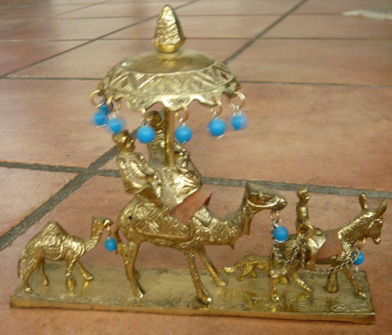 Figurines: Kamelkarawane aus Messing – Défectueux à Ruggell par Btt