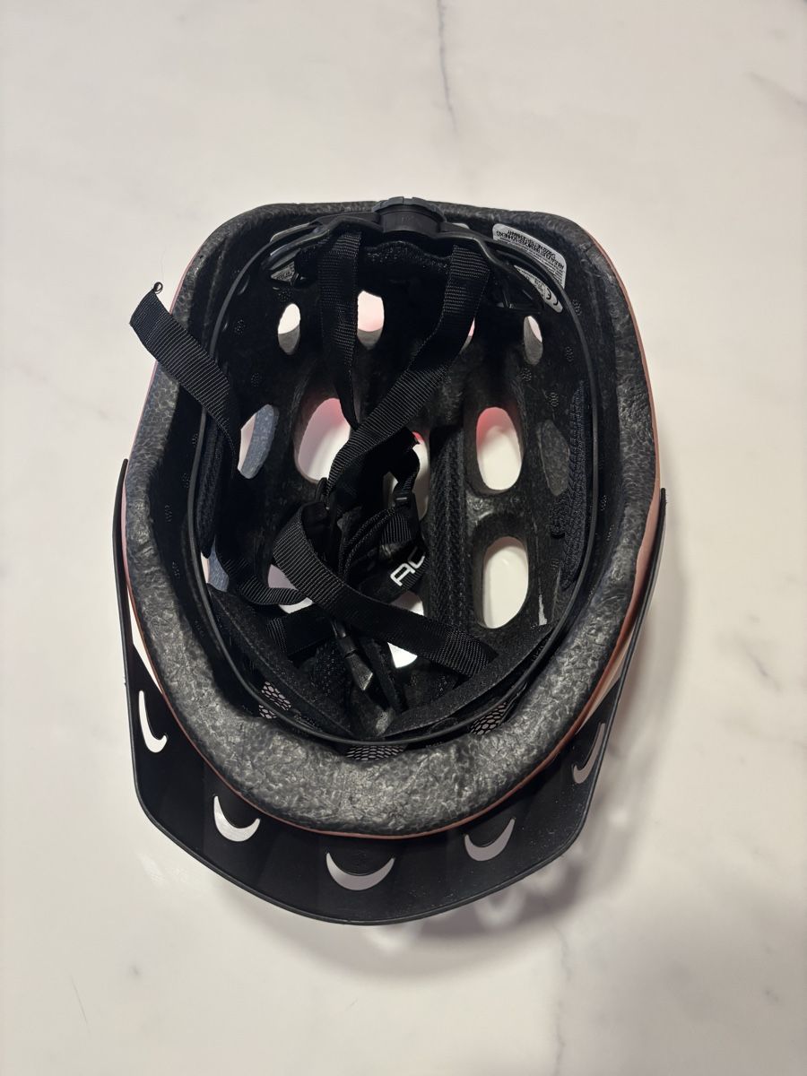 Caschi: Casque de vélo  – Usato da Delémont venduto da Vendeur_3 2