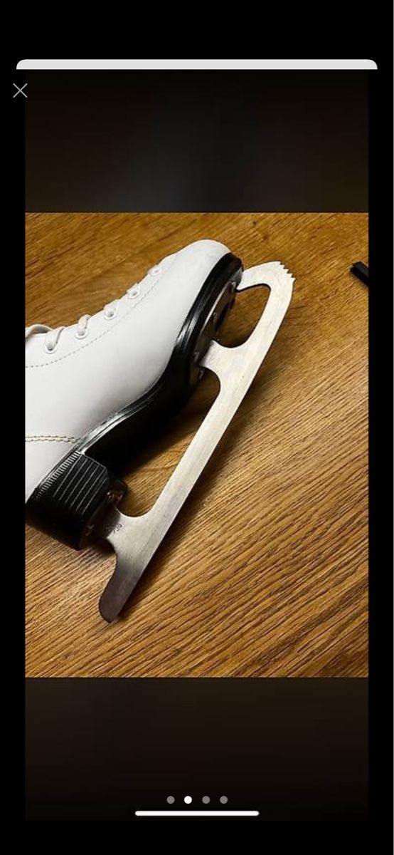 Patins à glace: Eislaufschuhe 35/36 – Neuf (Voir description) à Appenzell par K.brei 2