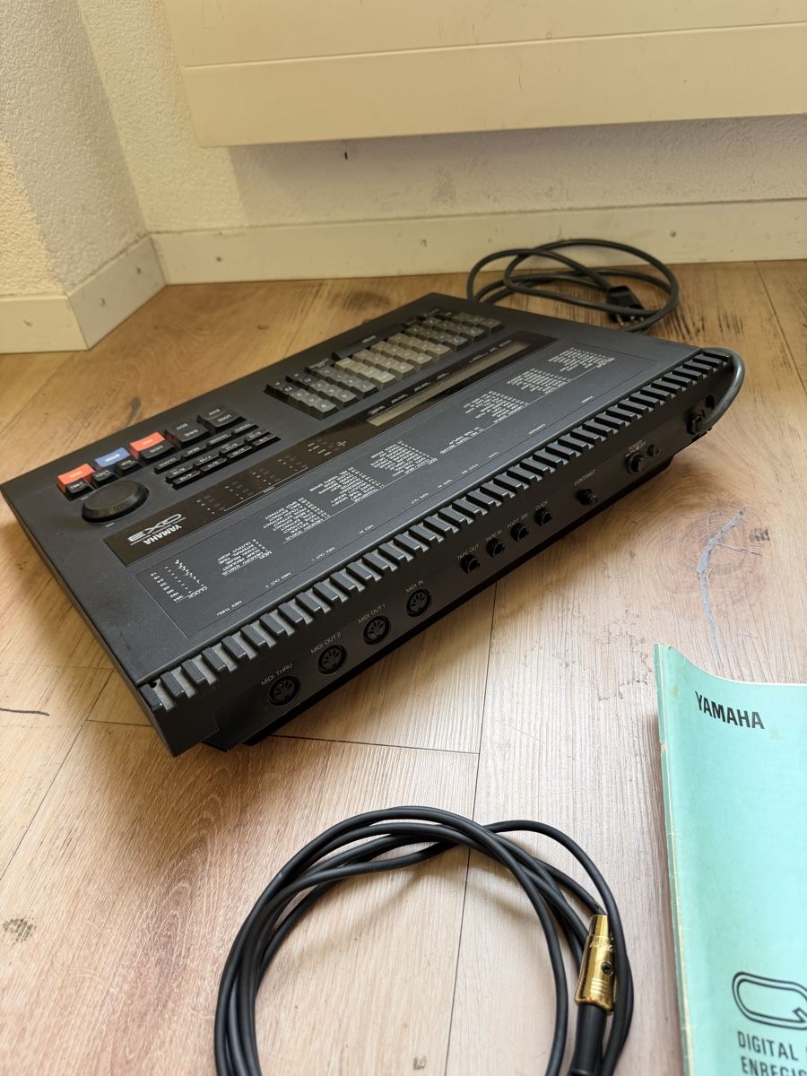 Equalizzatori: Yanaha QX3 Digital Sequence Recorder – Usato da Landschlacht venduto da Philipp_01 1