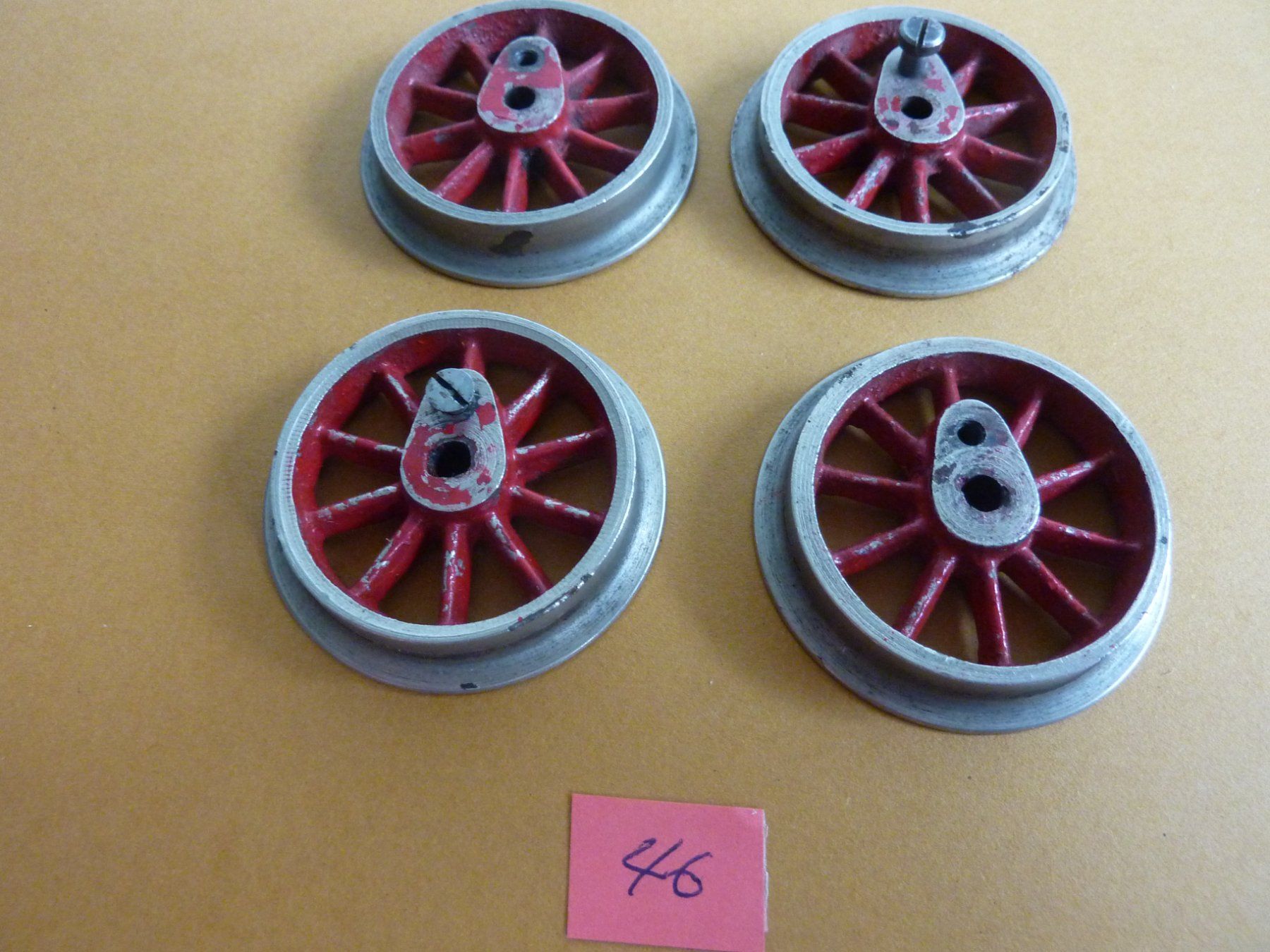 Märklin Modelleisenbahnen: Märklin Tin-Plate Spur 0, Originallokräder – Gebraucht aus Rüfenacht BE von