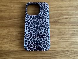 BURGA iPhone 15 Pro Hülle Leopard Print