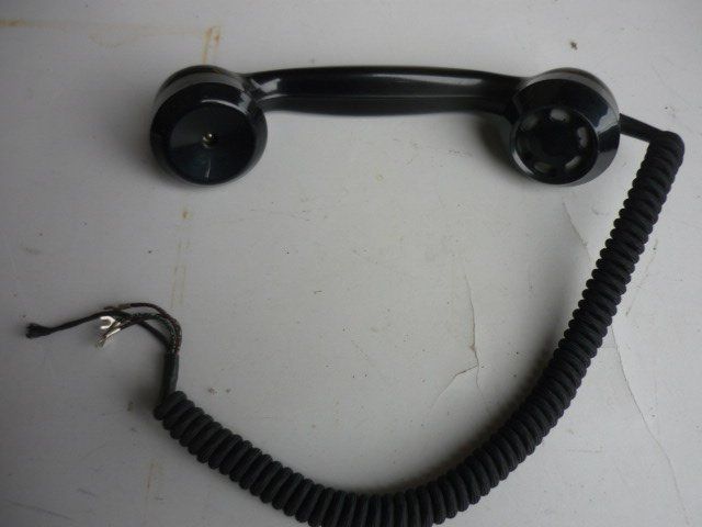 Téléphones: biete ein alter telefonhöhrer an – D'occasion à Belp par Polexli