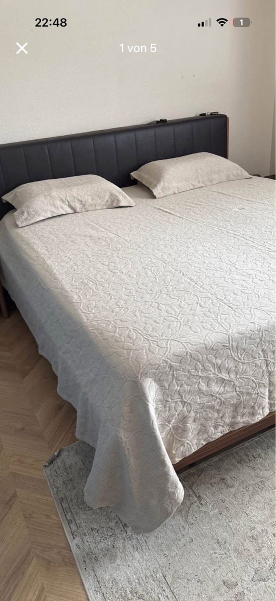 Letti: Designerbett mit Kommoden und Lattenrost von Insua – Usato da Zürich venduto da cakky
