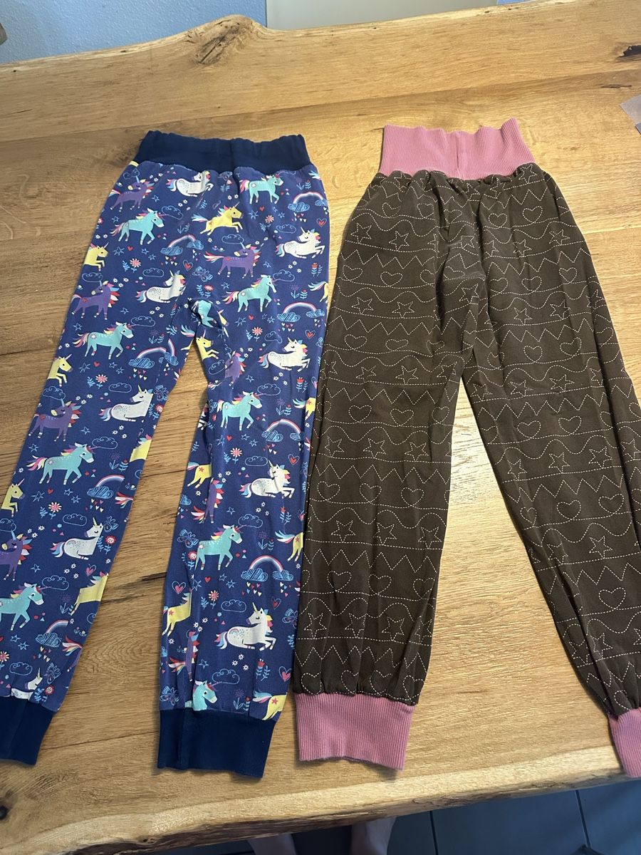 Pantalons: Pumphosen ca 128 – D'occasion à Wettingen par Sternetaenzerin