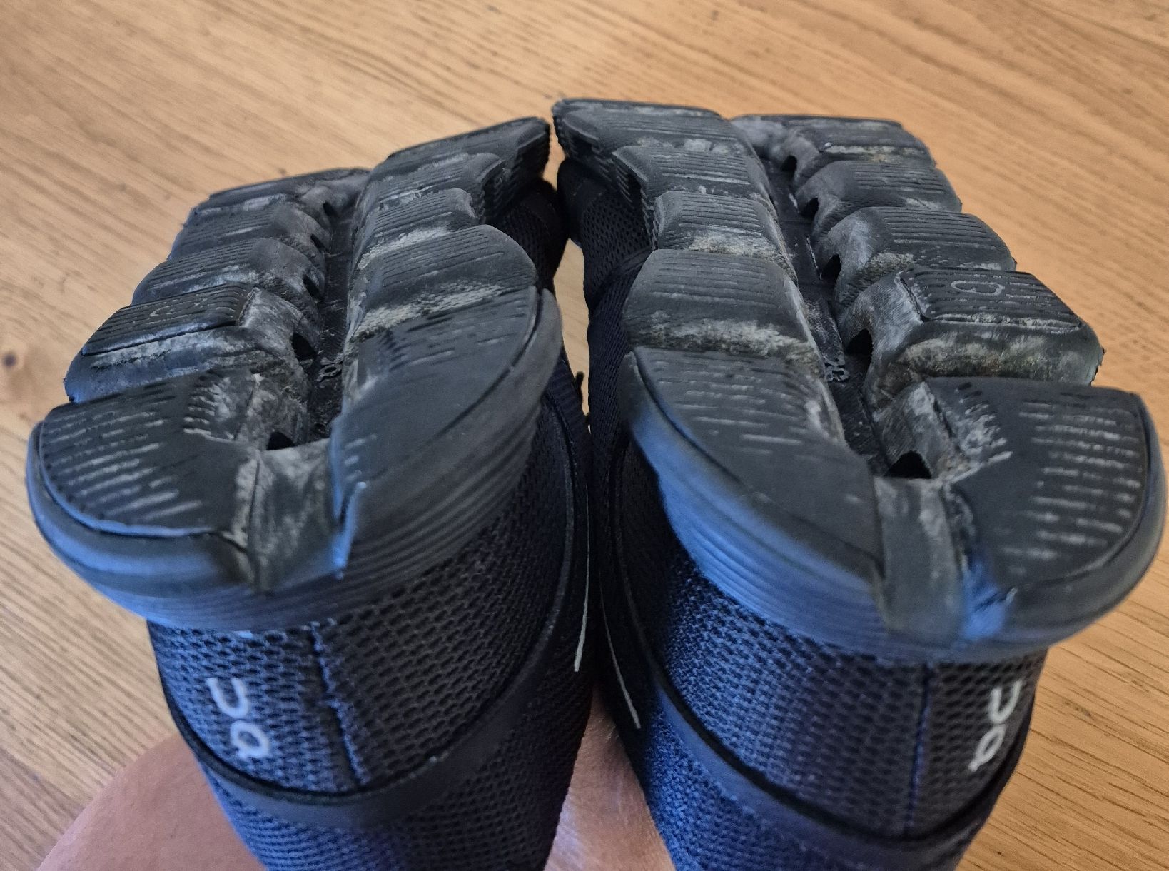 On Scarpe da donna: Sneaker Turnschuhe on 40 schwarz – Usato da Richterswil venduto da bachmann74 3